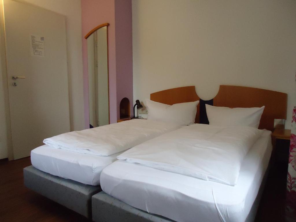 Garni Hotel Kaiserdom Bamberg Pokój zdjęcie